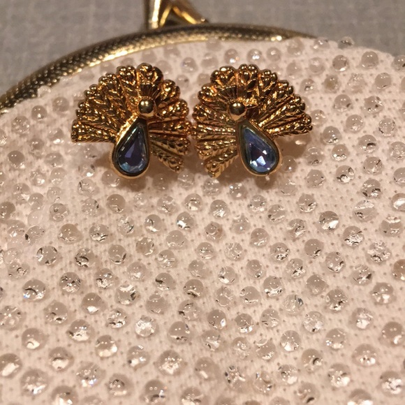 Jewelry - 😍 HP 😍 Vintage Peacock Earrings&Pouch